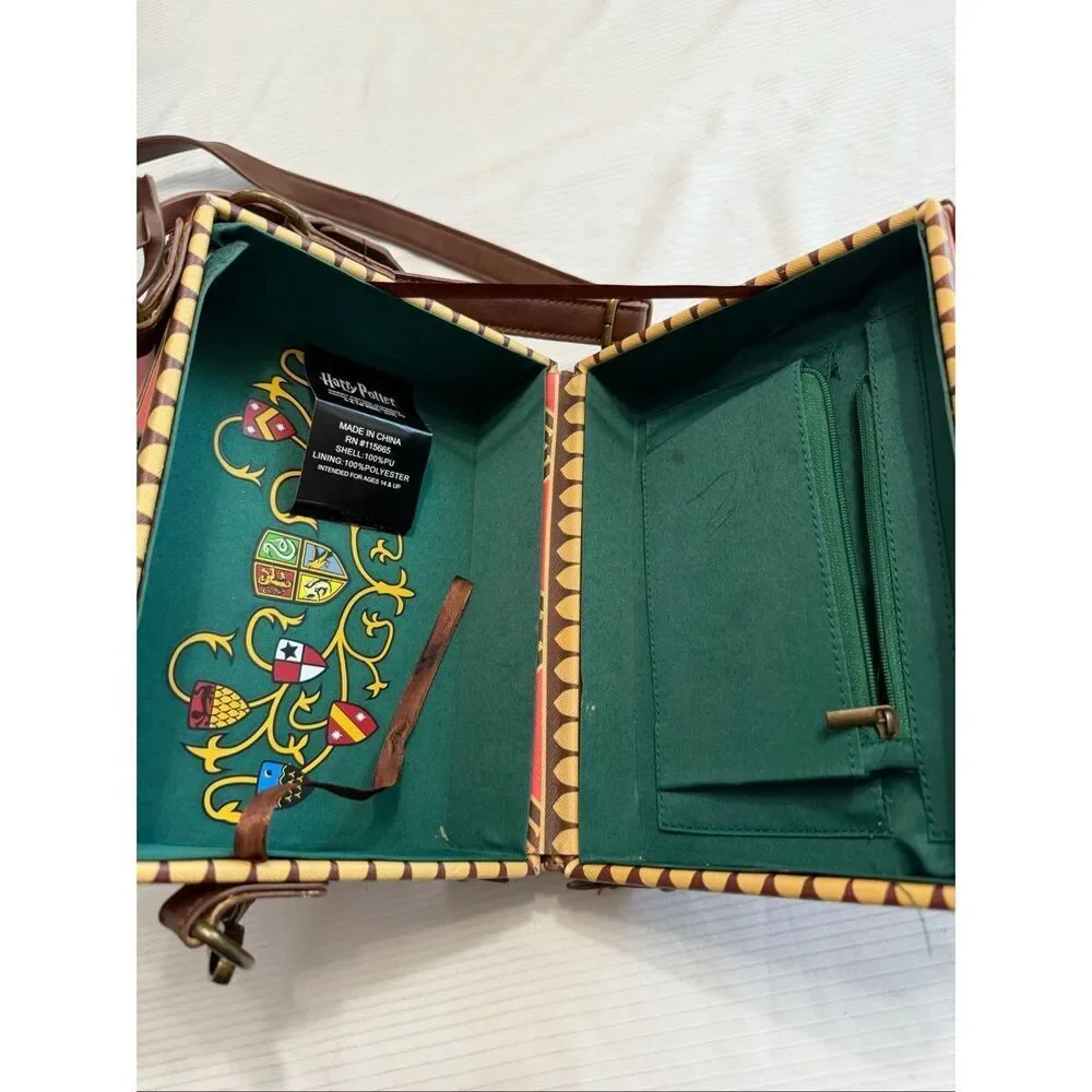 Harry Potter quidditch Trunk Hand Bag Crossbody Bag - Picture 10 of 14